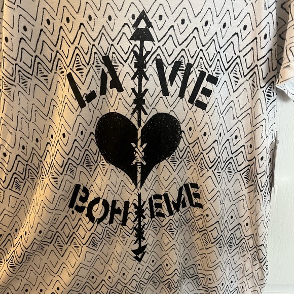 Cold Shoulder White and Black Jessica Simpson Stretch Tee With Batwing Sleeves - Picture 3 of 7